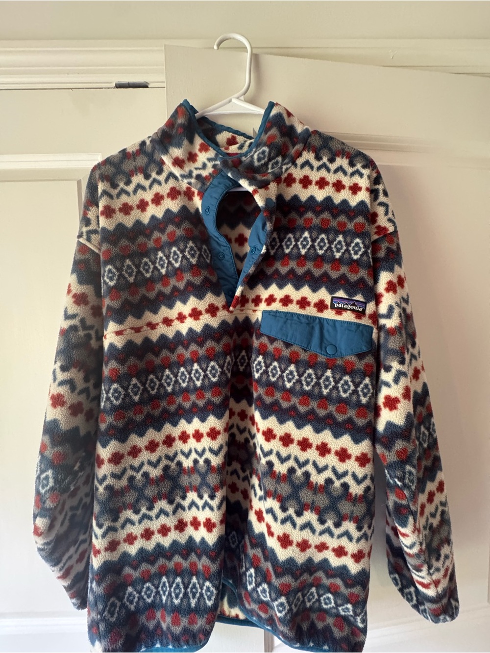 Patagonia Synchilla Fleece Pullover in Cream, Blue & Red